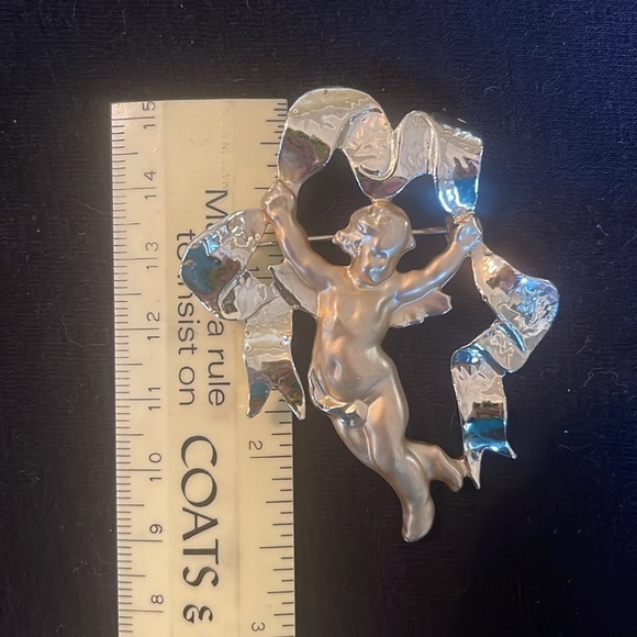 ANGEL with Ribbon Holiday Brooch Gold - Picture 2 of 7